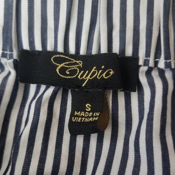 Cupio Off-Shoulder Navy Striped Blouse - Picture 6 of 8